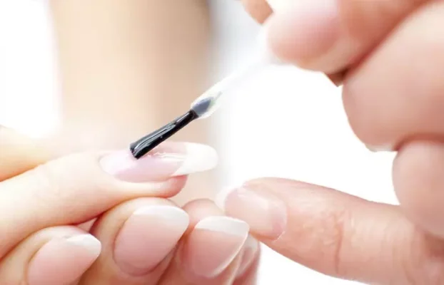 Sơn Móng Tại Nhà: Đơn Giản, Tiết Kiệm Mà Vẫn Chuẩn Salon 5 lam nail tai nha 2