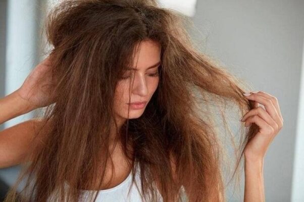Tác Hại Không Ngờ Của Thói Quen Để Tóc Ướt Đi Ngủ 4 toc hu ton