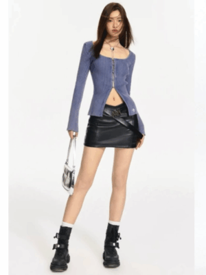 Concert BTS Arirang: 3 Outfit 'Cháy' Nhất Để Quẩy Hết Mình Dành Cho ARMY 4 Y2K là phải thế này: ngọt, cool và có chút nổi loạn rất đúng mood.