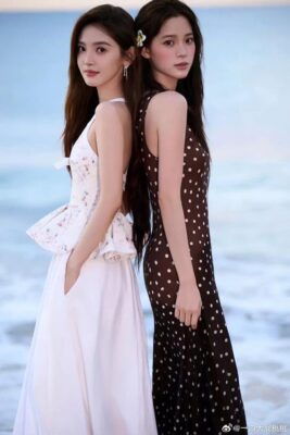 Chương Nhược Nam và Âu Dương Na Na chung khung hình tại sự kiện Vogue Vacation