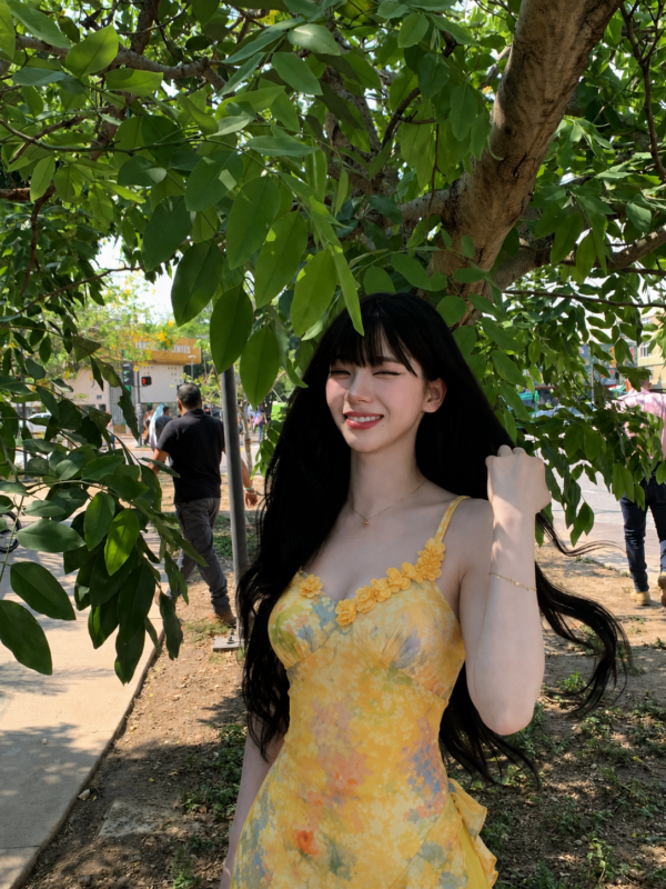 Katina Chiếm Trọn Spotlight Với Đầm Vàng Hai Dây Mê Hoặc 4 Katina Chiếm Trọn Spotlight Với Đầm Vàng Hai Dây Mê Hoặc