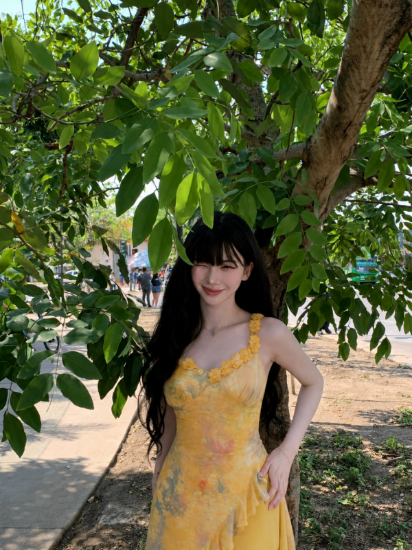 Katina Chiếm Trọn Spotlight Với Đầm Vàng Hai Dây Mê Hoặc 8 Katina Chiếm Trọn Spotlight Với Đầm Vàng Hai Dây Mê Hoặc