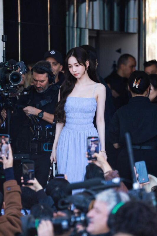 Karina, vẻ đẹp tạo 'cơn sốt' hơn cả AI 4 1787977931444 545154828620609056 6595126561001798710 ba6fcaf1119c0dd337818ef1db188d63 1