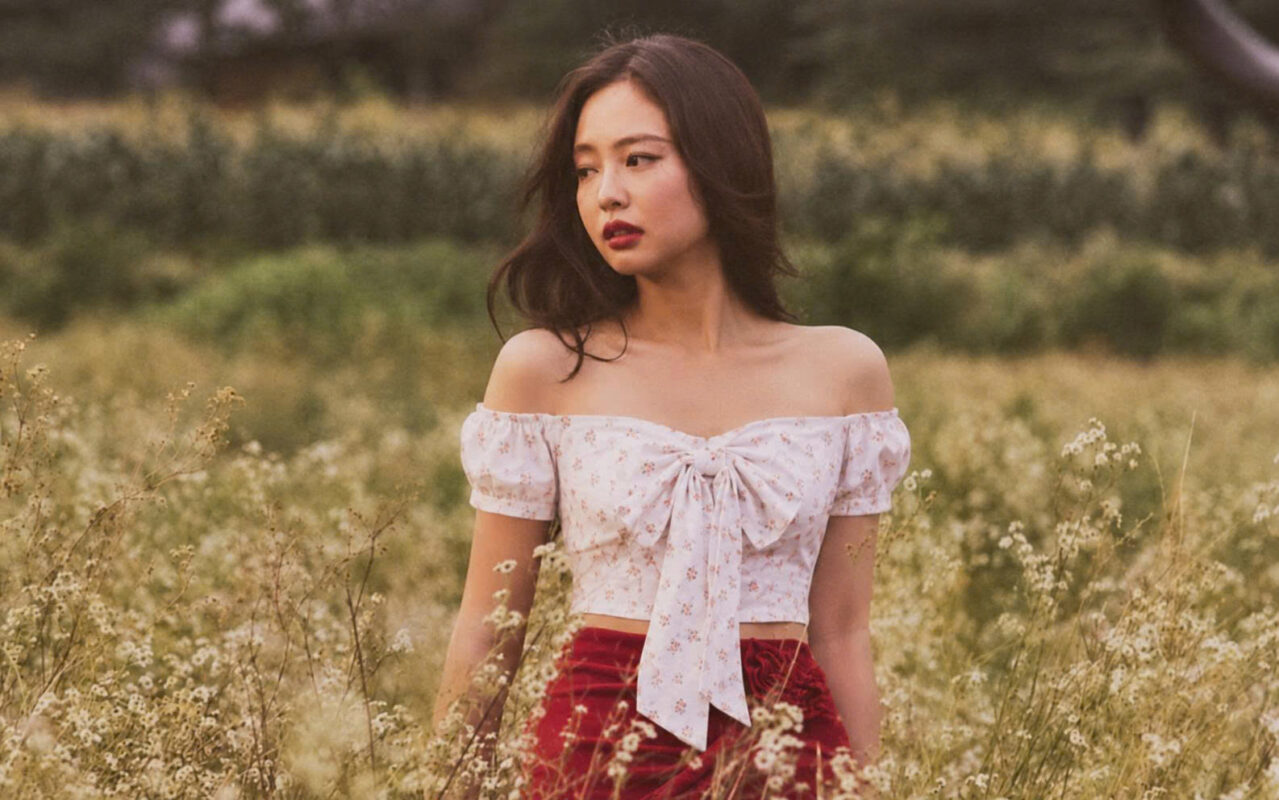 Giải mã thời trang “Thiên thần sa ngã” của Jennie trong MV “Fallen Angel” 14 1788172045074 545154828620609056 3317148085816985528 004adca47f82dab5b35da6fd2cdae582