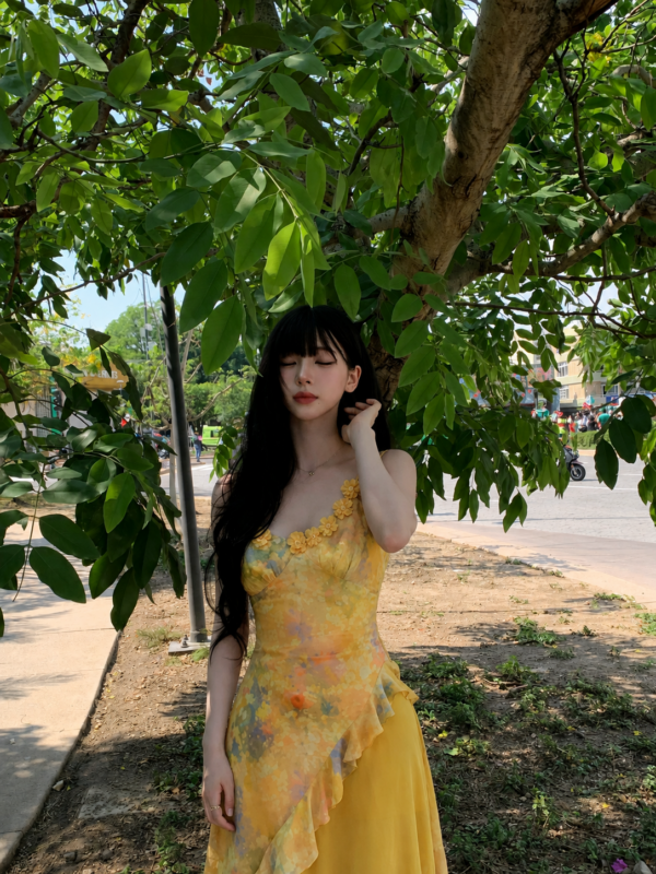 Katina Chiếm Trọn Spotlight Với Đầm Vàng Hai Dây Mê Hoặc 6 Katina Chiếm Trọn Spotlight Với Đầm Vàng Hai Dây Mê Hoặc