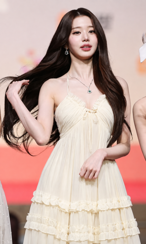Phong cách thời trang kẹo ngọt của “búp bê” Jang Won Young 5 394c377c 2e19 44f5 a7c1 b1857f3451c6