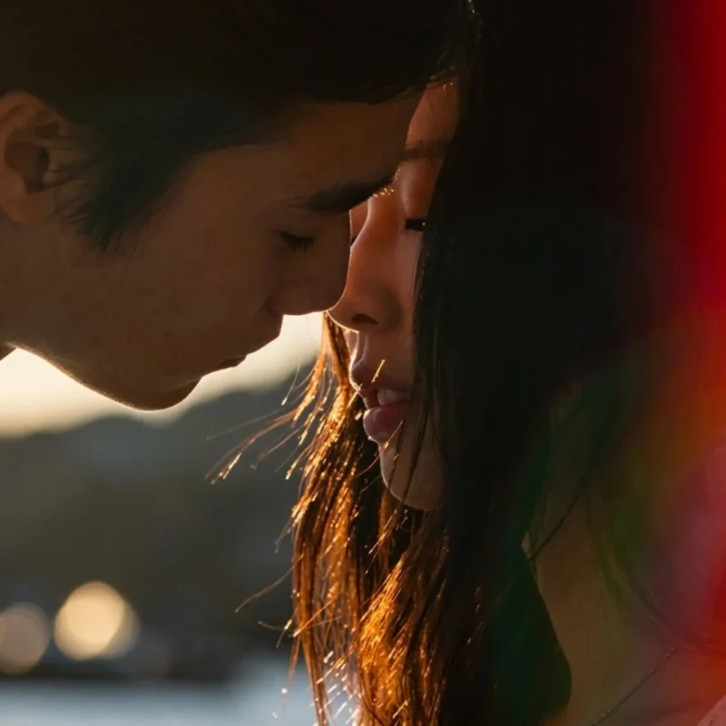 Jennie tạo trend phối đồ đôi mùa hè qua MV "Less Than A Lover"