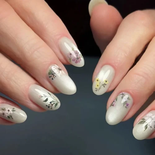 Nail Sáng Màu: Xu Hướng Tưởng Nhạt Nhòa Lại Bất Ngờ “Gây Sốt” Năm 2026