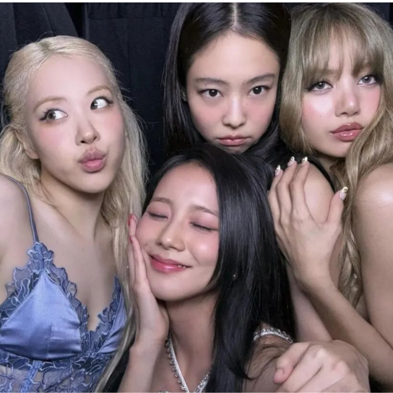4 bí quyết chăm sóc da giúp BLACKPINK luôn rạng rỡ giữa lịch trình dày đặc? 2 4 bí quyết chăm sóc da giúp BLACKPINK luôn rạng rỡ giữa lịch trình dày đặc?