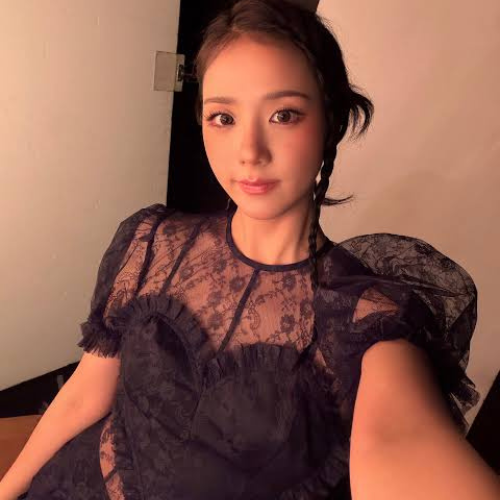 Makeup của Jisoo trong MV “CLICK” có gì khiến dân tình mê mẩn?