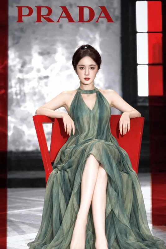Prada gọi tên Dương Mịch: Màn bắt tay khiến giới thời trang bùng nổ 8 add70ccd 4a8f 4154 9a30 73b7b7e26e0f